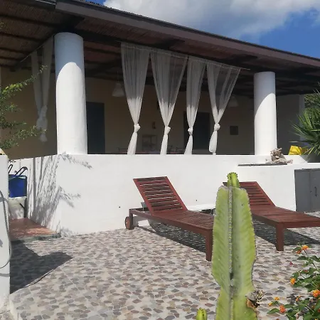 Casa vacanze Punta Granata Santa Marina Salina
